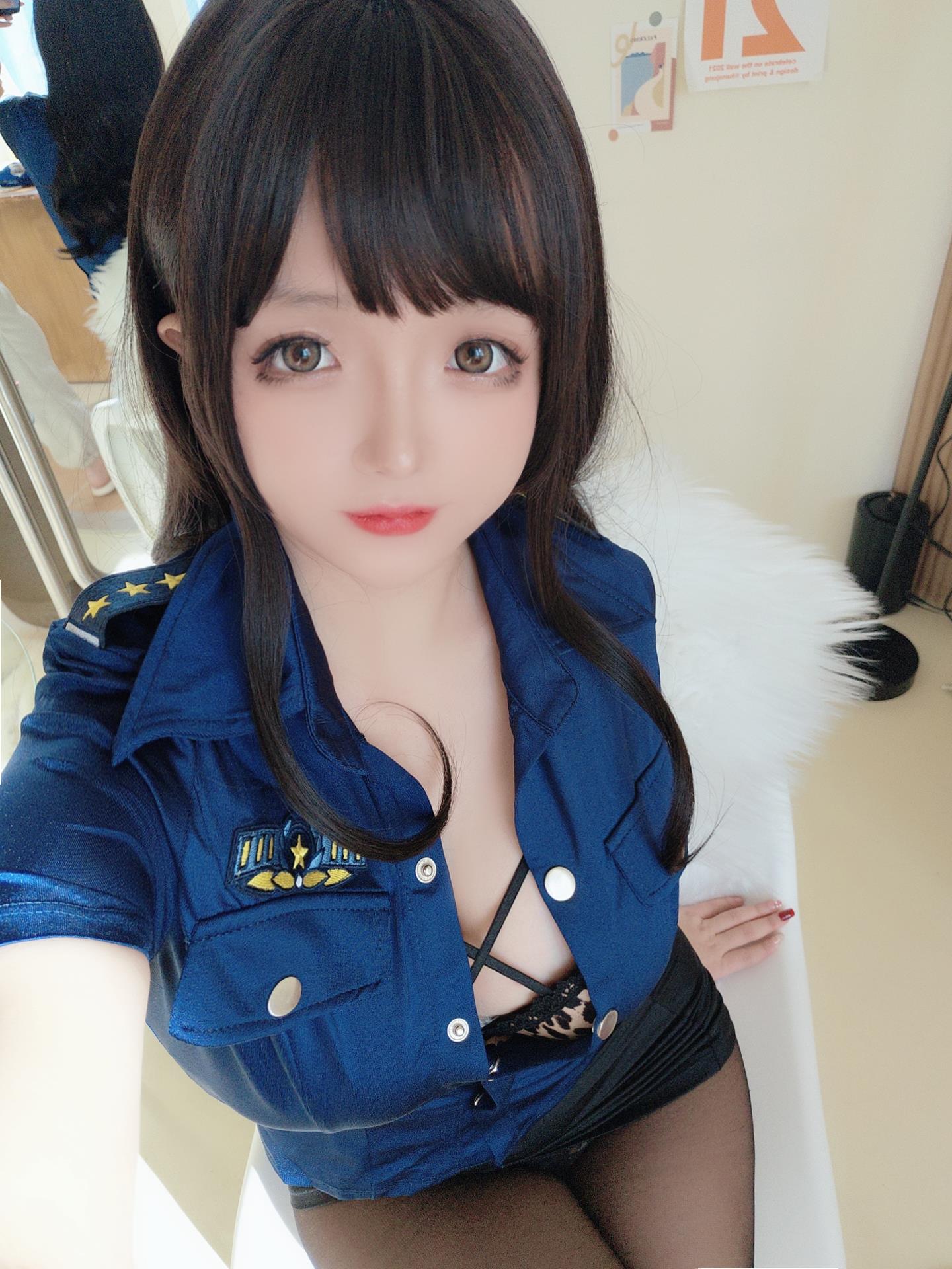 Cos Day Nai Jiao Vol.038 leopard print policewoman selfie(1)
